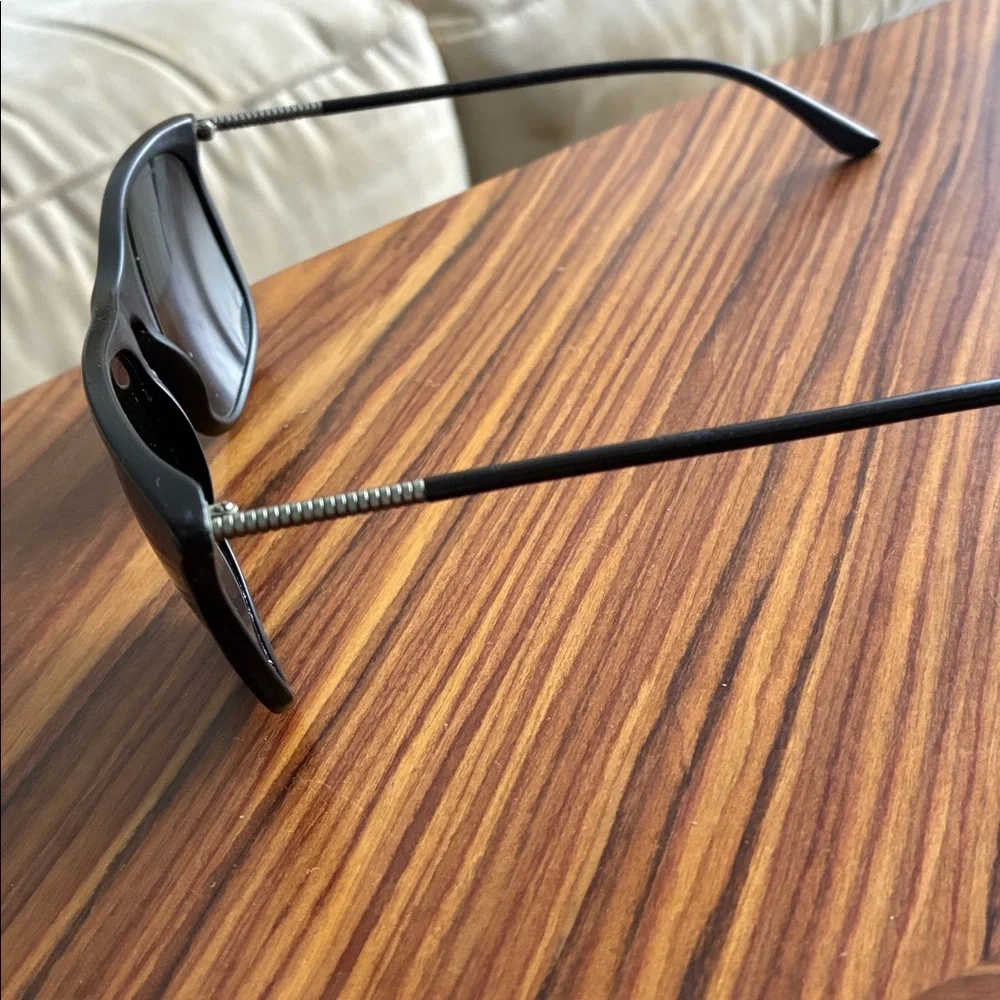 Giorgio Armani classic unisex Black Sunglasses 🕶️ - Picture 3 of 6